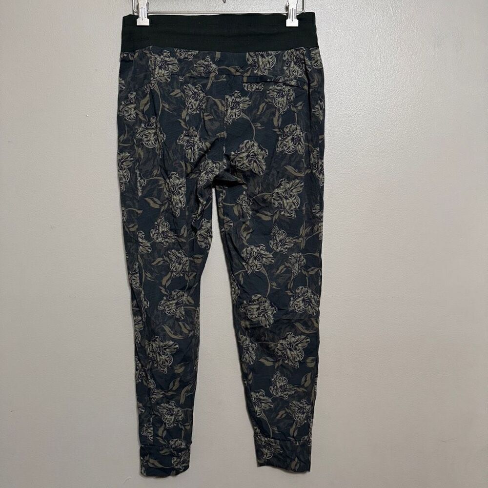 Athleta Trekkie North Printed Jogger Pants Sz 4 Terra Firma Olive Green  #657666 - Picture 3 of 6